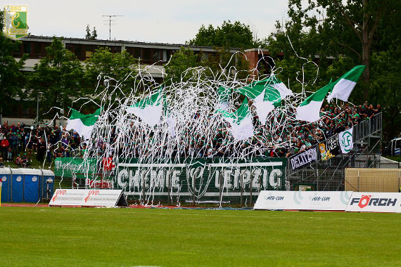 Die Chemie Leipzig Fans zu Gast beim FSV Zwickau II<br />    <button type=