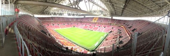 Das Stadion wurde gestern wieder geräumt<br />Bild: Dirk“><figcaption>Das Stadion wurde gestern wieder geräumt<br />Bild: Dirk</figcaption></figure>
            </div>

                    </article>

                <section class=