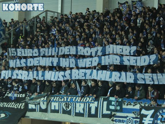 Auch die Kohorte kritisiert die Eintrittspreise in Paderborn<br />    <button type=