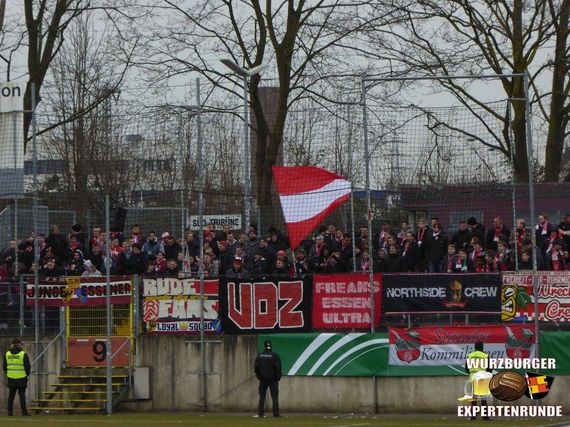 RWE-Fans am Samstag in Düsseldorf<br />    <button type=