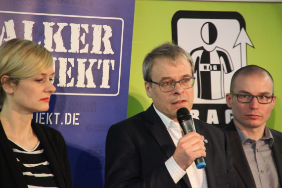 Schalke Vorstand Peter Peters auf dem Treffen der Fanprojekte<br />    <button type=