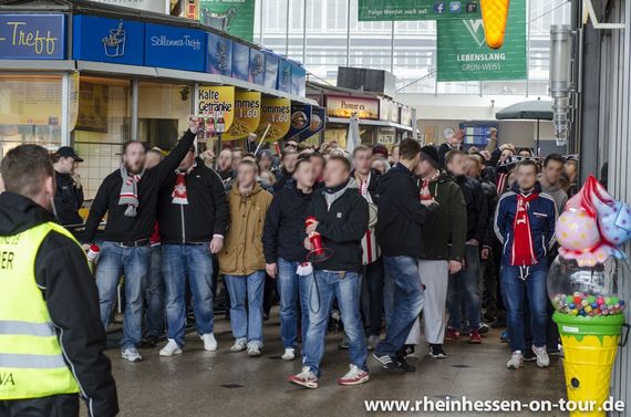 Ankunft des Sonderzugs am Samstag in Bremen<br />    <button type=