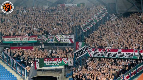 Über 2.000 Legia mit freiem Oberkörper<br />Bild: Unterwegs in Sachen Fussball – www.uisf.de“><figcaption>Über 2.000 Legia mit freiem Oberkörper<br />Bild: Unterwegs in Sachen Fussball – www.uisf.de</figcaption></figure>
            </div>

                    </article>

                <section class=