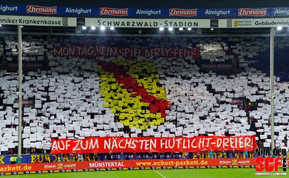 Die Choreografie auf der Ostribüne<br />    <button type=