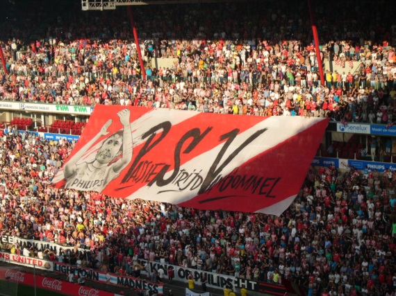 Sechs PSV Fans mussten ihre Dauerkarte abgeben<br />Bild: Seeyou“><figcaption>Sechs PSV Fans mussten ihre Dauerkarte abgeben<br />Bild: Seeyou</figcaption></figure>
            </div>

                    </article>

                <section class=