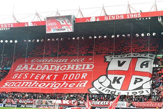 Der 2. Teil der Geburtstags-Kurvenshow<br />Bild: VAKP.NL“><figcaption>Der 2. Teil der Geburtstags-Kurvenshow<br />Bild: VAKP.NL</figcaption></figure>
            </div>

                    </article>

                <section class=