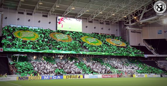 Die Choreografie der Gästefans.<br />Bild: Unterwegs in Sachen Fussball – www.uisf.de“><figcaption>Die Choreografie der Gästefans.<br />Bild: Unterwegs in Sachen Fussball – www.uisf.de</figcaption></figure>
<figure><img decoding=
