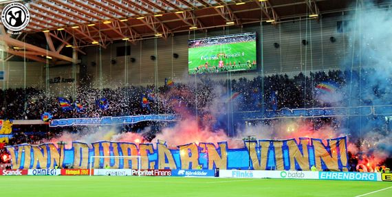 Die Kurvenshow der Heimfans.<br />    <button type=