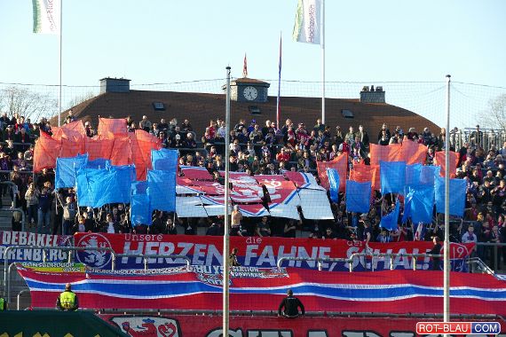 Die WSV-Fanszene beim Halbfinale gegen Oberhausen.<br />    <button type=