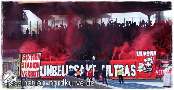Von Choreografie wechselte die Aktion auf Pyroshow<br />    <button type=
