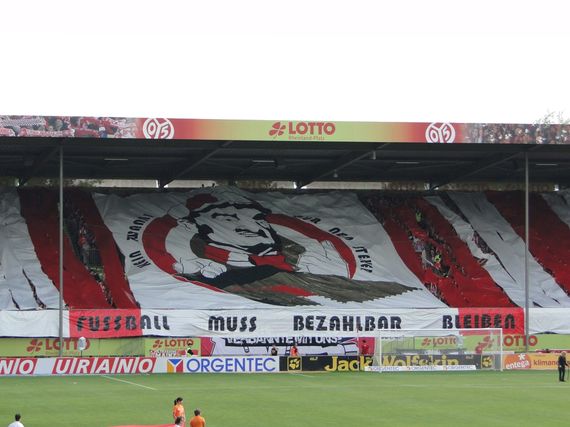 Kein Zwanni Choreografie in Mainz<br />    <button type=