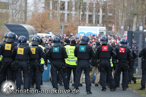 Nach dieser Situation wurde gegen einen unschuldigen FCN-Fan ermittelt<br />    <button type=