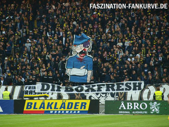 Seitenhieb der AIK-Fans in Richtung der Gäste<br />Bild: Faszination Fankurve“><figcaption>Seitenhieb der AIK-Fans in Richtung der Gäste<br />Bild: Faszination Fankurve</figcaption></figure>
<figure><img decoding=