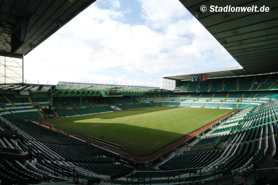 Im Celtic Park werden aktuell Stehplätze montiert<br />Bild: Stadionwelt“><figcaption>Im Celtic Park werden aktuell Stehplätze montiert<br />Bild: Stadionwelt</figcaption></figure>
            </div>

                    </article>

                <section class=