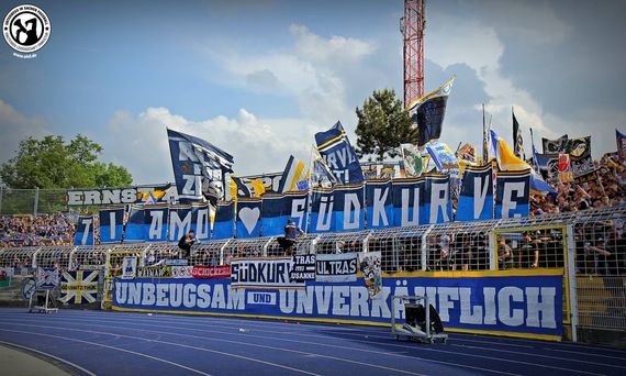 FCC-Fans lieben ihre Südkurve<br />    <button type=