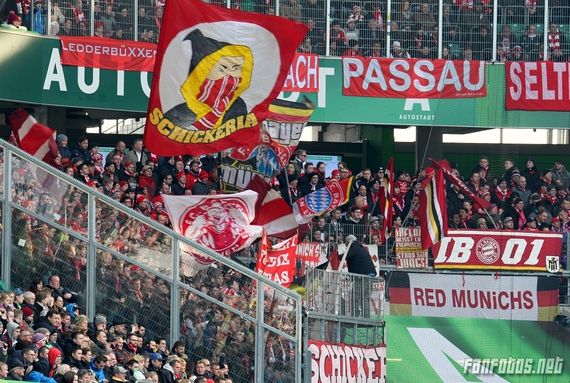 Die Inferno Bavaria Zaunfahne wird in Zukunft nicht mehr hängen.<br />Bild: Fanfotos.net”><figcaption>Die Inferno Bavaria Zaunfahne wird in Zukunft nicht mehr hängen.<br />Bild: Fanfotos.net</figcaption></figure>                </div>
                
                <!-- 5) Stellungnahme: rote Überschrift (wie alte Site), Fließtext nur im Kasten #F4F4F4 -->
                
                <!-- 6) Werbung 2 -->
                <div class=