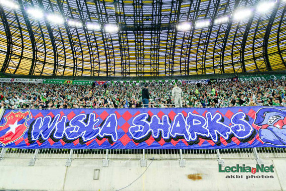 Die Zaunfahne der Hooligans von Wisla Krakau in der Danziger Fankurve<br />Bild: Lechia.net“><figcaption>Die Zaunfahne der Hooligans von Wisla Krakau in der Danziger Fankurve<br />Bild: Lechia.net</figcaption></figure>
            </div>

                    </article>

                <section class=