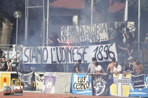 Spruchband am Sonntag in Kärnten<br />Bild: union-foto-hupe.de“><figcaption>Spruchband am Sonntag in Kärnten<br />Bild: union-foto-hupe.de</figcaption></figure>
            </div>

                    </article>

                <section class=