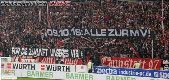 Die Ultras machen für die Mitgliederversammlung mobil.<br />Bild: Cannstatter-Kurve.de”><figcaption>Die Ultras machen für die Mitgliederversammlung mobil.<br />Bild: Cannstatter-Kurve.de</figcaption></figure>
<figure><img decoding=