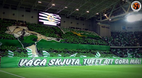 Die Choreografie der Hammarby Fans.<br />Bild: Unterwegs in Sachen Fussball – www.uisf.de“><figcaption>Die Choreografie der Hammarby Fans.<br />Bild: Unterwegs in Sachen Fussball – www.uisf.de</figcaption></figure>
<figure><img decoding=