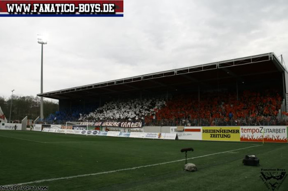 Die erste große Choreografie in Heidenheim 2010 beim Heimspiel gegen Dresden. Bild: Fanatico-Boys.de