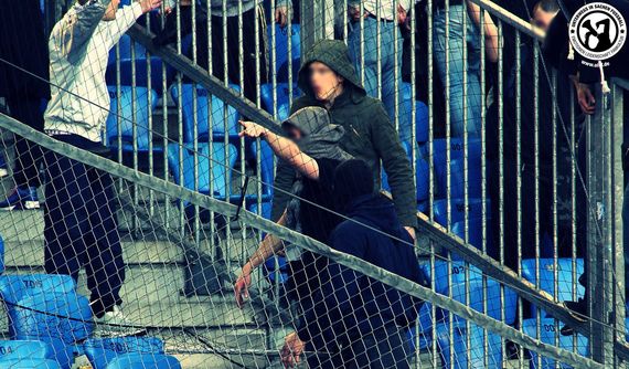 Rayonverbote von Hooligans könnten in Zukunft durch Fußfesseln überwacht werden.<br />Symbolbild: Unterwegs in Sachen Fussball – www.uisf.de“><figcaption>Rayonverbote von Hooligans könnten in Zukunft durch Fußfesseln überwacht werden.<br />Symbolbild: Unterwegs in Sachen Fussball – www.uisf.de</figcaption></figure>
            </div>

                    </article>

                <section class=