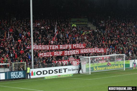 Spruchband auf der Nordtribüne. Bild: Nordtribuene.org