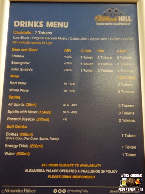 Die Getränkekarte bei der letzten Darts-WM. Ein Token kostete 2,30 Pfund.<br />Bild: Würzburger Expertenrunde“><figcaption>Die Getränkekarte bei der letzten Darts-WM. Ein Token kostete 2,30 Pfund.<br />Bild: Würzburger Expertenrunde</figcaption></figure>
            </div>

                    </article>

                <section class=