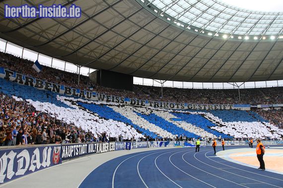 Die Choreo der Hertha Fans<br />Bild: www.hertha-inside.de”><figcaption>Die Choreo der Hertha Fans<br />Bild: www.hertha-inside.de</figcaption></figure>
<figure><img decoding=