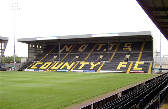 Der Geschäftsmann Alan Hardy aus Nottingham wird neuer Clubbesitzer von Notts County und ist bereits seit Jahren großer Fan des Vereins.<br />Bild: Stephan Hoogerwaard „><figcaption>Der Geschäftsmann Alan Hardy aus Nottingham wird neuer Clubbesitzer von Notts County und ist bereits seit Jahren großer Fan des Vereins.<br />Bild: Stephan Hoogerwaard </figcaption></figure>
            </div>

                    </article>

                <section class=