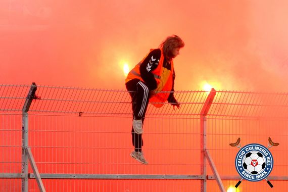 Eine vorherige Mottotour der Holstein Kiel Fans. Bild: Calcio-Culinaria.de