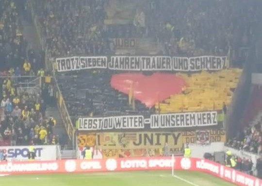 Eine Aktion der Jubos, die an einen verstorebenen BVB-Fan erinnerte. Bild: privat