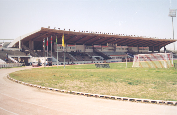 Im Stadion in Aleppo rollte am Samstag nach Jahren erstmals wieder der Ball. Bild: Stadionwelt/Schulz