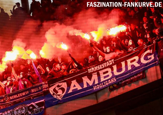 Bei dem Vortrag soll es über Kutten, Hooligans und Ultras gehen.<br />Bild: Faszination Fankurve”><figcaption>Bei dem Vortrag soll es über Kutten, Hooligans und Ultras gehen.<br />Bild: Faszination Fankurve</figcaption></figure>
                </div>
                
                <!-- YouTube (Meta-Feld) -->
                
            </div>
        </article>

                <script>
        (function() {
            var root = document.querySelector('.ff-single-news-gallery');
            if (!root) return;
            var slides = root.querySelectorAll('.ff-single-news-gallery-slide');
            var dots = root.querySelectorAll('.ff-single-news-gallery-dot');
            var prev = root.querySelector('.ff-single-news-gallery-prev');
            var next = root.querySelector('.ff-single-news-gallery-next');
            var n = slides.length;
            if (n < 2) return;
            var i = 0;
            function closeAllImgInfo() {
                root.querySelectorAll('.ff-fv-img-info-host.is-info-open').forEach(function(host) {
                    host.classList.remove('is-info-open');
                    var b = host.querySelector('.ff-fv-img-info-btn');
                    var p = host.querySelector('.ff-fv-img-info-panel');
                    if (b) b.setAttribute('aria-expanded', 'false');
                    if (p) p.setAttribute('aria-hidden', 'true');
                });
            }
            function show(idx) {
                closeAllImgInfo();
                i = ((idx % n) + n) % n;
                for (var s = 0; s < n; s++) {
                    if (s === i) slides[s].removeAttribute('hidden'); else slides[s].setAttribute('hidden', '');
                }
                for (var s = 0; s < dots.length; s++) {
                    dots[s].classList.toggle('is-active', s === i);
                    dots[s].setAttribute('aria-selected', s === i ? 'true' : 'false');
                }
            }
            if (prev) prev.addEventListener('click', function() { show(i - 1); });
            if (next) next.addEventListener('click', function() { show(i + 1); });
            for (var d = 0; d < dots.length; d++) {
                (function(di) { dots[di].addEventListener('click', function() { show(di); }); })(d);
            }
        })();
        </script>
        
        <!-- Kommentare -->
                <section class=