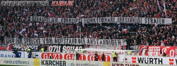 Der erste Teil der Spruchbänder des Schwabensturms.<br />Bild: Cannstatter-Kurve.de”><figcaption>Der erste Teil der Spruchbänder des Schwabensturms.<br />Bild: Cannstatter-Kurve.de</figcaption></figure>
<figure><img decoding=