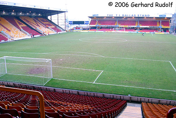 Bradford City möchte auch in Zukunft seinen Fans ein Stadionerlebnis zu günstigen Preisen ermöglichen.<br />Bild: Gerhard Rudolf“><figcaption>Bradford City möchte auch in Zukunft seinen Fans ein Stadionerlebnis zu günstigen Preisen ermöglichen.<br />Bild: Gerhard Rudolf</figcaption></figure>
            </div>

                    </article>

                <section class=