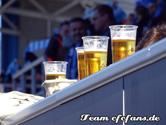 Für viele Fußballfans gehört Bier zum Stadionbesuch dazu. Bild: CFCFans.info