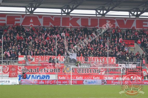 Der Fankurvenrat appelliert u.a. an die Fans, das Team nach vorne zu pushen anstatt zu pfeiffen.  Bild: www.chemiehalle.de