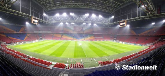 Für die Eurofighter steht eine kurze Reise nach Amsterdam an.<br />Bild: Stadionwelt”><figcaption>Für die Eurofighter steht eine kurze Reise nach Amsterdam an.<br />Bild: Stadionwelt</figcaption></figure>
                </div>
                
                <!-- YouTube (Meta-Feld) -->
                
            </div>
        </article>

                <script>
        (function() {
            var root = document.querySelector('.ff-single-news-gallery');
            if (!root) return;
            var slides = root.querySelectorAll('.ff-single-news-gallery-slide');
            var dots = root.querySelectorAll('.ff-single-news-gallery-dot');
            var prev = root.querySelector('.ff-single-news-gallery-prev');
            var next = root.querySelector('.ff-single-news-gallery-next');
            var n = slides.length;
            if (n < 2) return;
            var i = 0;
            function closeAllImgInfo() {
                root.querySelectorAll('.ff-fv-img-info-host.is-info-open').forEach(function(host) {
                    host.classList.remove('is-info-open');
                    var b = host.querySelector('.ff-fv-img-info-btn');
                    var p = host.querySelector('.ff-fv-img-info-panel');
                    if (b) b.setAttribute('aria-expanded', 'false');
                    if (p) p.setAttribute('aria-hidden', 'true');
                });
            }
            function show(idx) {
                closeAllImgInfo();
                i = ((idx % n) + n) % n;
                for (var s = 0; s < n; s++) {
                    if (s === i) slides[s].removeAttribute('hidden'); else slides[s].setAttribute('hidden', '');
                }
                for (var s = 0; s < dots.length; s++) {
                    dots[s].classList.toggle('is-active', s === i);
                    dots[s].setAttribute('aria-selected', s === i ? 'true' : 'false');
                }
            }
            if (prev) prev.addEventListener('click', function() { show(i - 1); });
            if (next) next.addEventListener('click', function() { show(i + 1); });
            for (var d = 0; d < dots.length; d++) {
                (function(di) { dots[di].addEventListener('click', function() { show(di); }); })(d);
            }
        })();
        </script>
        
        <!-- Kommentare -->
                <section class=