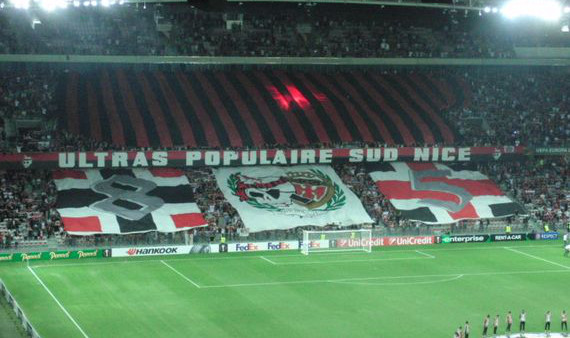 Die Populaire Sud Nice will heute trotz Verbot nach Marseille reisen.<br />Bild: Lothar Engel“><figcaption>Die Populaire Sud Nice will heute trotz Verbot nach Marseille reisen.<br />Bild: Lothar Engel</figcaption></figure>
            </div>

                    </article>

                <section class=