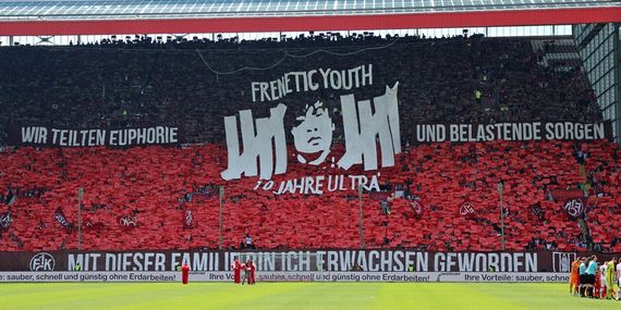 Die Choreografie zum 10 Geburtstag von Frenetic Youth. Bild: www.der-betze-brennt.de