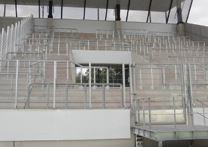 Die Wichtigkeit von Stehplätzen ist bei RWE nun in der Satzung verankert. Bild: Lothar Engel