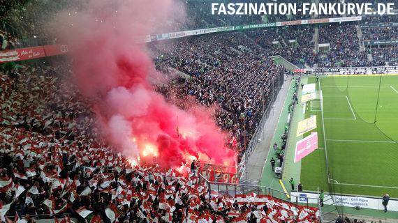Das rheinische Derby wird am 1. Spieltag sonntags um 18:30 Uhr in Mönchengladbach angepfiffen.<br />Bild: Faszination Fankurve”><figcaption>Das rheinische Derby wird am 1. Spieltag sonntags um 18:30 Uhr in Mönchengladbach angepfiffen.<br />Bild: Faszination Fankurve</figcaption></figure>
                </div>
                
                <!-- YouTube (Meta-Feld) -->
                
            </div>
        </article>

                <script>
        (function() {
            var root = document.querySelector('.ff-single-news-gallery');
            if (!root) return;
            var slides = root.querySelectorAll('.ff-single-news-gallery-slide');
            var dots = root.querySelectorAll('.ff-single-news-gallery-dot');
            var prev = root.querySelector('.ff-single-news-gallery-prev');
            var next = root.querySelector('.ff-single-news-gallery-next');
            var n = slides.length;
            if (n < 2) return;
            var i = 0;
            function closeAllImgInfo() {
                root.querySelectorAll('.ff-fv-img-info-host.is-info-open').forEach(function(host) {
                    host.classList.remove('is-info-open');
                    var b = host.querySelector('.ff-fv-img-info-btn');
                    var p = host.querySelector('.ff-fv-img-info-panel');
                    if (b) b.setAttribute('aria-expanded', 'false');
                    if (p) p.setAttribute('aria-hidden', 'true');
                });
            }
            function show(idx) {
                closeAllImgInfo();
                i = ((idx % n) + n) % n;
                for (var s = 0; s < n; s++) {
                    if (s === i) slides[s].removeAttribute('hidden'); else slides[s].setAttribute('hidden', '');
                }
                for (var s = 0; s < dots.length; s++) {
                    dots[s].classList.toggle('is-active', s === i);
                    dots[s].setAttribute('aria-selected', s === i ? 'true' : 'false');
                }
            }
            if (prev) prev.addEventListener('click', function() { show(i - 1); });
            if (next) next.addEventListener('click', function() { show(i + 1); });
            for (var d = 0; d < dots.length; d++) {
                (function(di) { dots[di].addEventListener('click', function() { show(di); }); })(d);
            }
        })();
        </script>
        
        <!-- Kommentare -->
                <section class=