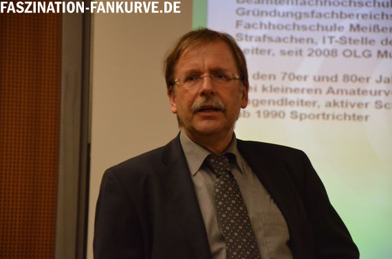 Rainer Koch widersprach nun der Darstellung der Bild-Zeitung.<br />Bild: Faszination Fankurve”><figcaption>Rainer Koch widersprach nun der Darstellung der Bild-Zeitung.<br />Bild: Faszination Fankurve</figcaption></figure>
<figure><img decoding=