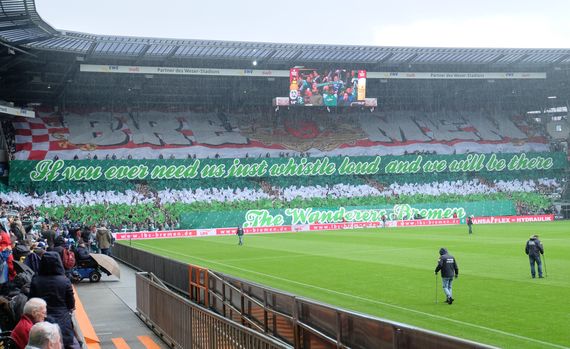 Der letzte Teil der Wanderers Bremen Choreografie.<br />Bild: Fanzine Grober Schnitzer”><figcaption>Der letzte Teil der Wanderers Bremen Choreografie.<br />Bild: Fanzine Grober Schnitzer</figcaption></figure>
                </div>
                
                <!-- YouTube (Meta-Feld) -->
                
            </div>
        </article>

                <script>
        (function() {
            var root = document.querySelector('.ff-single-news-gallery');
            if (!root) return;
            var slides = root.querySelectorAll('.ff-single-news-gallery-slide');
            var dots = root.querySelectorAll('.ff-single-news-gallery-dot');
            var prev = root.querySelector('.ff-single-news-gallery-prev');
            var next = root.querySelector('.ff-single-news-gallery-next');
            var n = slides.length;
            if (n < 2) return;
            var i = 0;
            function closeAllImgInfo() {
                root.querySelectorAll('.ff-fv-img-info-host.is-info-open').forEach(function(host) {
                    host.classList.remove('is-info-open');
                    var b = host.querySelector('.ff-fv-img-info-btn');
                    var p = host.querySelector('.ff-fv-img-info-panel');
                    if (b) b.setAttribute('aria-expanded', 'false');
                    if (p) p.setAttribute('aria-hidden', 'true');
                });
            }
            function show(idx) {
                closeAllImgInfo();
                i = ((idx % n) + n) % n;
                for (var s = 0; s < n; s++) {
                    if (s === i) slides[s].removeAttribute('hidden'); else slides[s].setAttribute('hidden', '');
                }
                for (var s = 0; s < dots.length; s++) {
                    dots[s].classList.toggle('is-active', s === i);
                    dots[s].setAttribute('aria-selected', s === i ? 'true' : 'false');
                }
            }
            if (prev) prev.addEventListener('click', function() { show(i - 1); });
            if (next) next.addEventListener('click', function() { show(i + 1); });
            for (var d = 0; d < dots.length; d++) {
                (function(di) { dots[di].addEventListener('click', function() { show(di); }); })(d);
            }
        })();
        </script>
        
        <!-- Kommentare -->
                <section class=