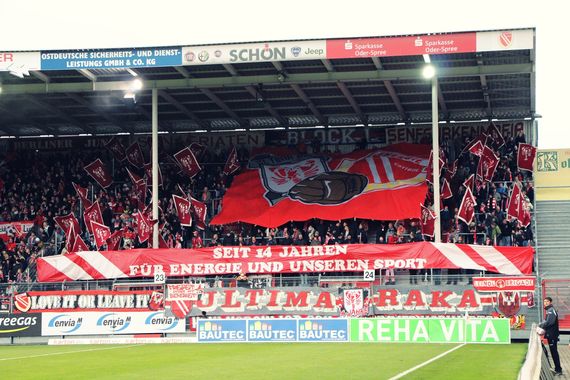 Choreografie zum 14. Geburtstag von Ultima Raka.<br />Bild: Ultima Raka”><figcaption>Choreografie zum 14. Geburtstag von Ultima Raka.<br />Bild: Ultima Raka</figcaption></figure>
<figure><img decoding=