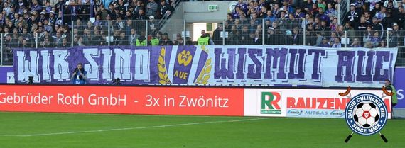 Beim Heimspiel gegen Kiel führten Erzgebirge Aue Fans einen Stimmungsboykott durch.<br />Bild: Calcio-Culinaria.de”><figcaption>Beim Heimspiel gegen Kiel führten Erzgebirge Aue Fans einen Stimmungsboykott durch.<br />Bild: Calcio-Culinaria.de</figcaption></figure>
<figure><img decoding=