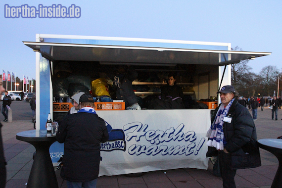 Die Harlekins Berlin sammeln wieder Kleiderspenden.<br />Bild: Hertha-Inside.de”><figcaption>Die Harlekins Berlin sammeln wieder Kleiderspenden.<br />Bild: Hertha-Inside.de</figcaption></figure>
<figure><img decoding=