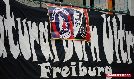 FC Bayern und SC Freiburg Ultras pflegen freundschaftliche Kontakte zu Ultras von <br />Bild: nur-der-scf.de“><figcaption>FC Bayern und SC Freiburg Ultras pflegen freundschaftliche Kontakte zu Ultras von <br />Bild: nur-der-scf.de</figcaption></figure>
            </div>

                    </article>

                <section class=