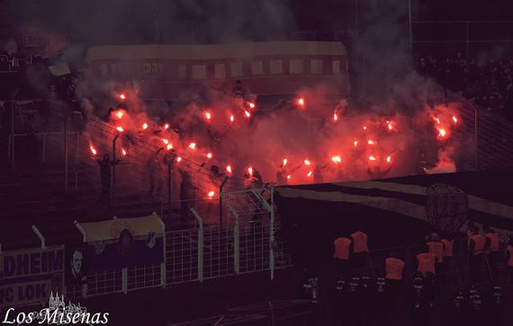Pyroshow der Lok-Fans. Bild: losmisenas.blogspot.de
